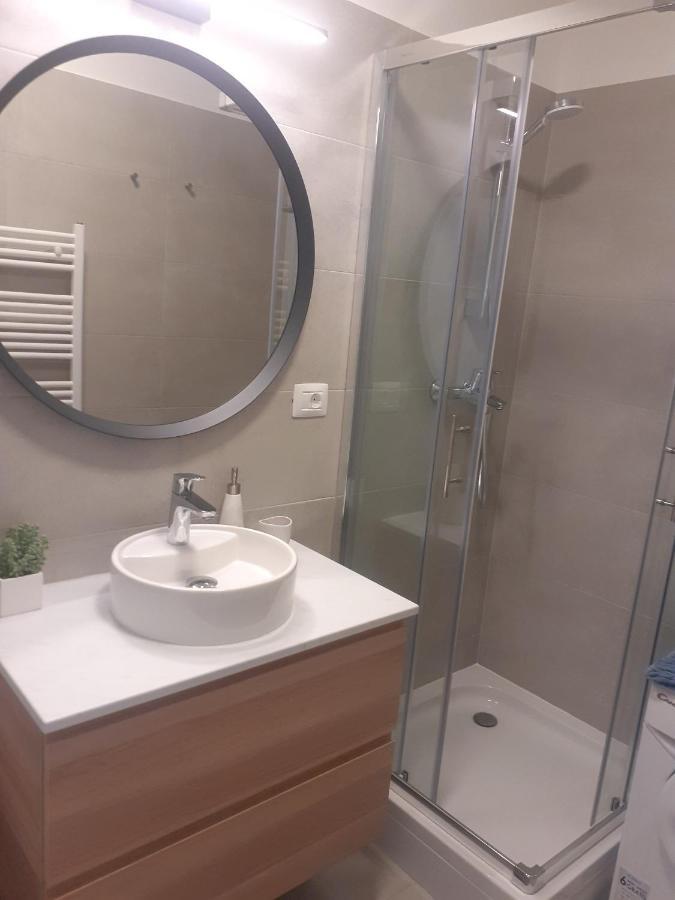 リエカNew Apartman Kozala Near City Centarアパートメント エクステリア 写真